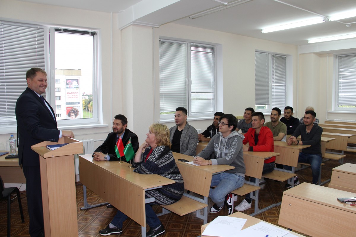 Встреча со слушателями Туркменистана на факультете переподготовки и повышения квалификации